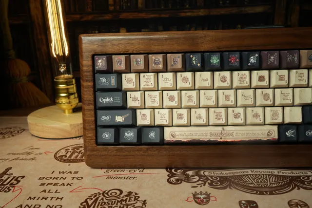 Shakespeare's Ace Keycap Set Photo 8